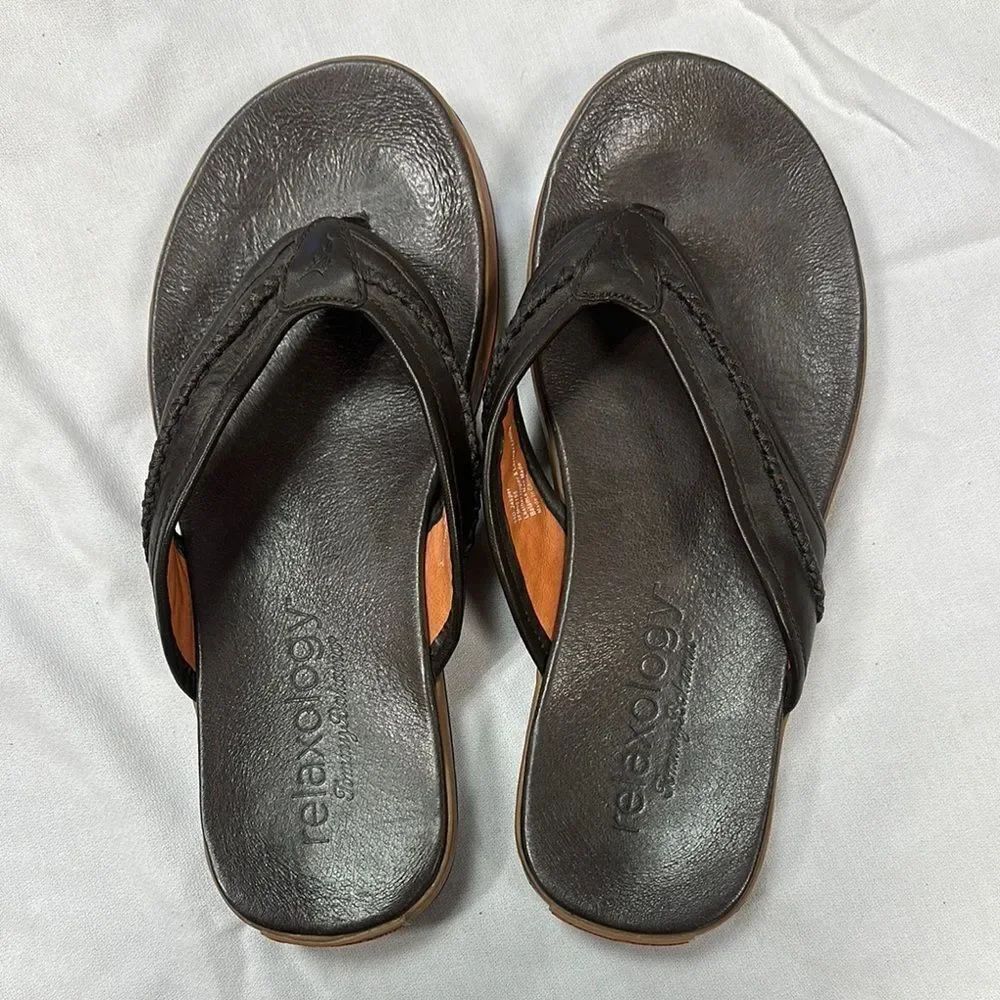 Tommy Bahama Black Sandals Classic Thong Design